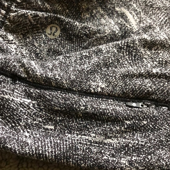 Lululemon 1/2 zip jacket - Picture 5 of 5